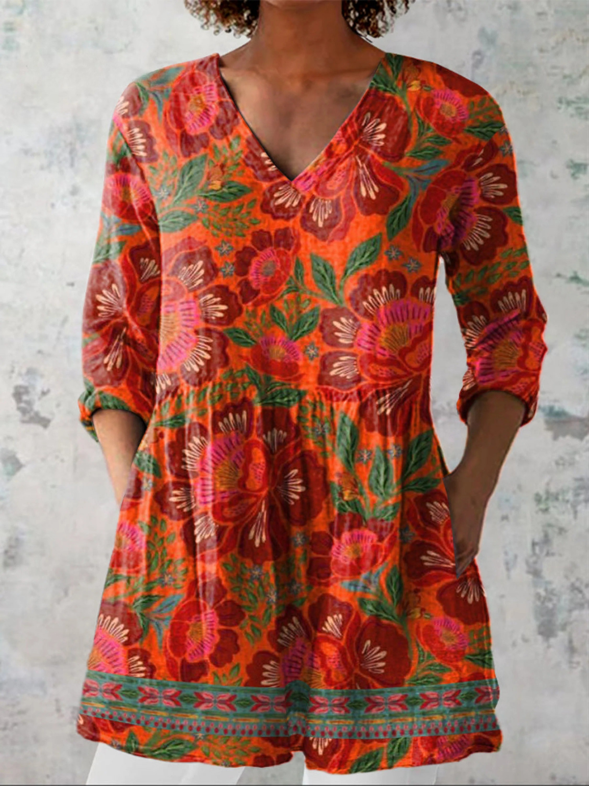 Marion | Camicetta chic con scollo a V lungo