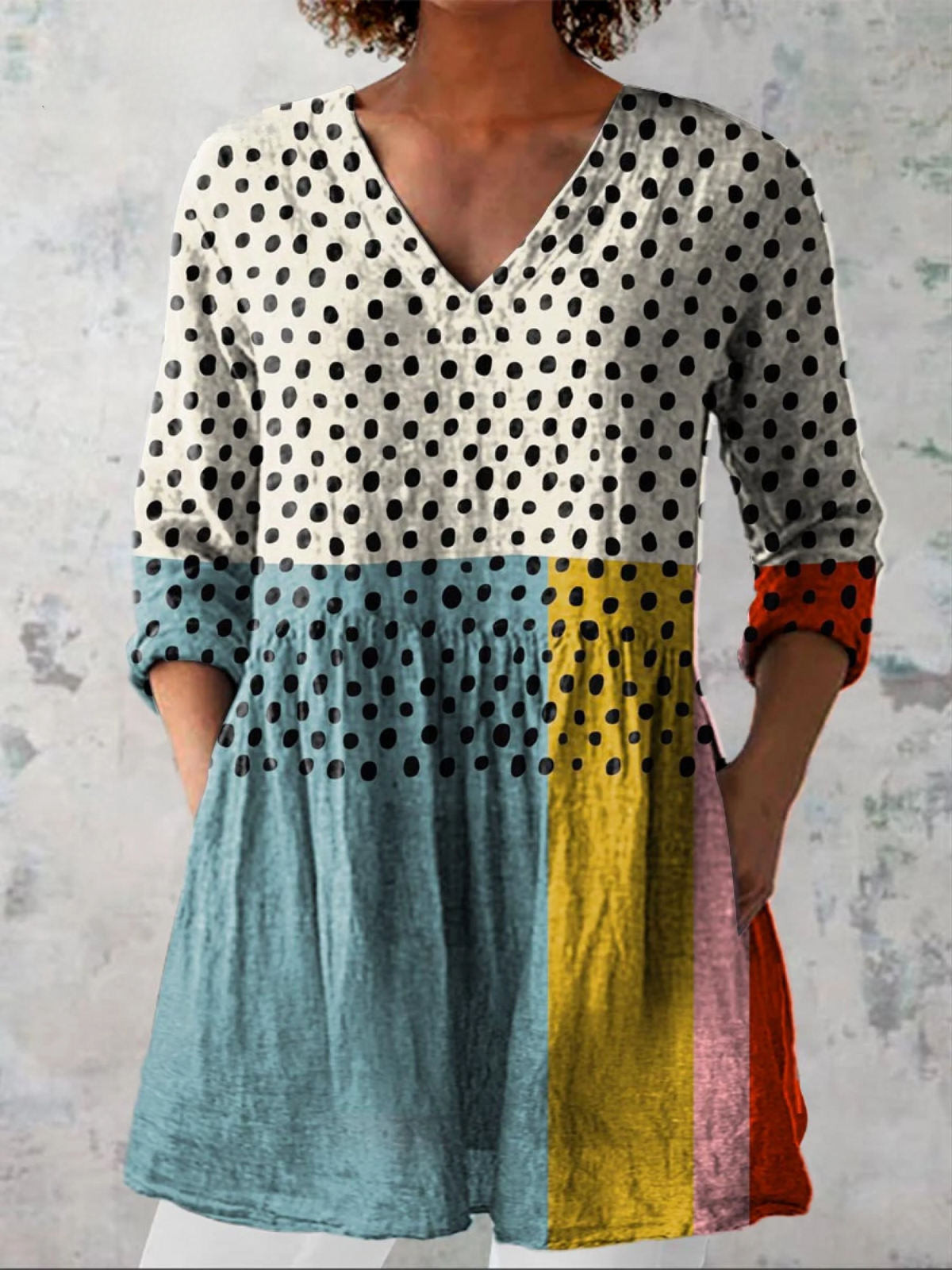 Valerie: Camicetta elegante con scollo a V lungo