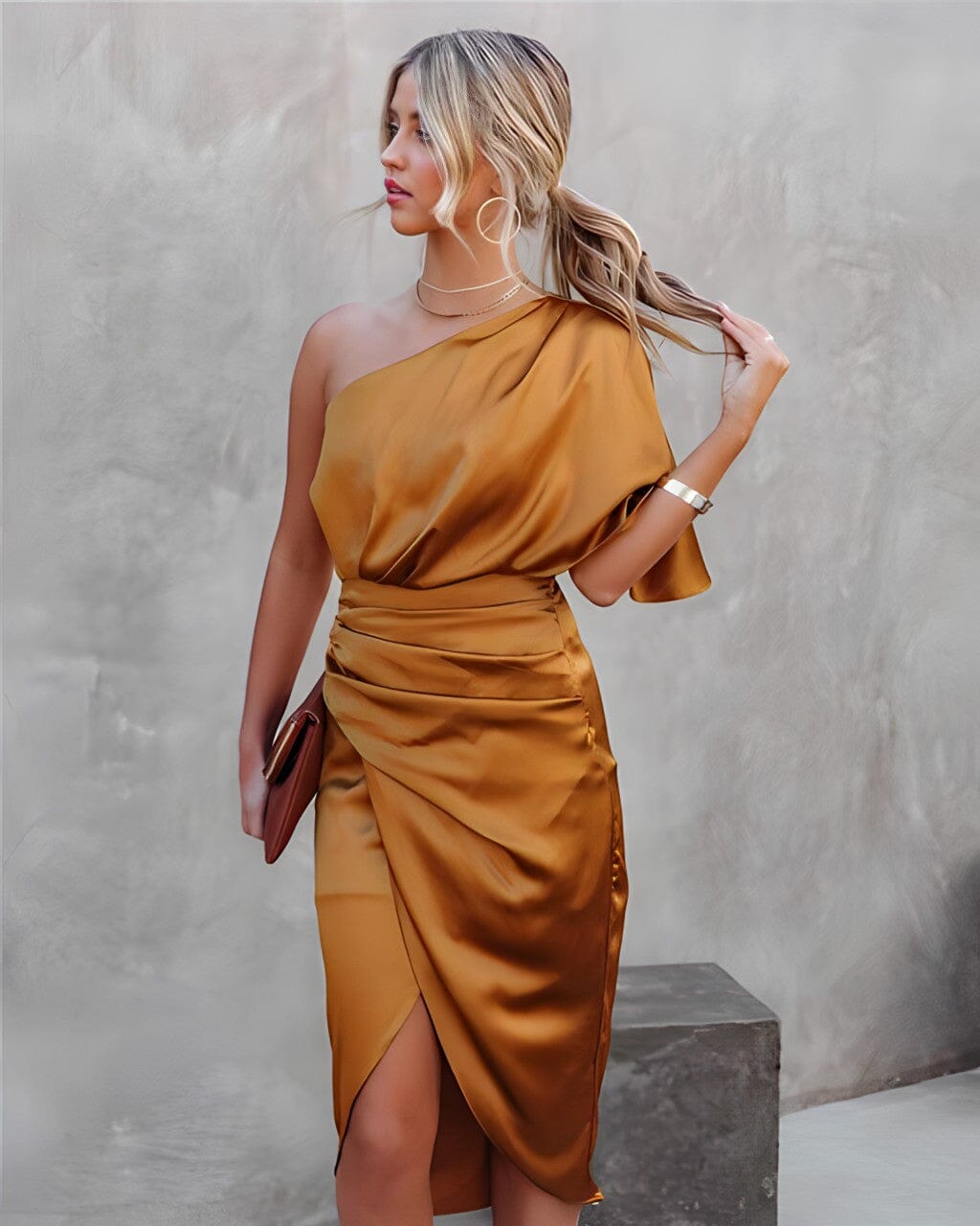 Elegante Abito in Seta Divina
